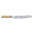 Das Kai Shun Classic White DM-0705W Brotmesser 23,0 cm "THE MAGIC KAI WISHLIST" zeichnet sich durch eine gezackte, gemusterte Silberklinge und einen hellen Holzgriff aus, der sich als Premium-Brotmesser elegant auf weißem Grund präsentiert.