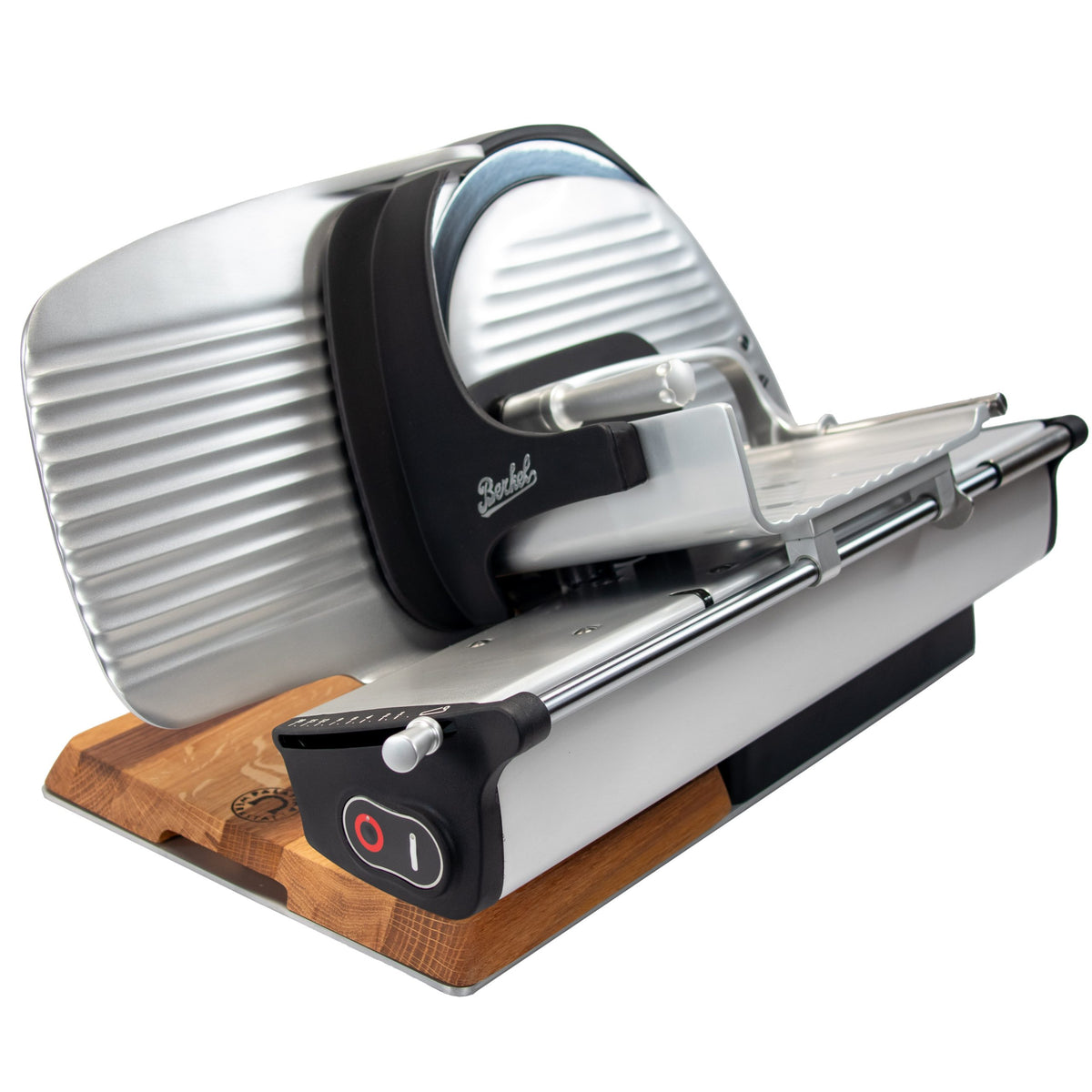 Die Berkel Home Line 250 Plus Schwarz MATT Aufschnittmaschine (neues Modell) kommt mit einem 100% handgefertigten Unikat-Schneidebrett, ideal für präzises Schneiden mit modernem Design und mattschwarzer Optik.