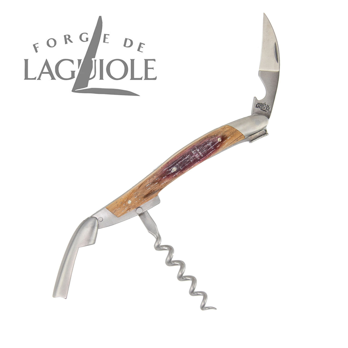 Das Forge De Laguiole Kellnermesser Sommelier | Fasseiche ist ein Klappmesser mit Holzgriff, Klinge, Korkenzieher und Flaschenöffner, inspiriert von klassischen Designs. Das Markenlogo erscheint in der oberen linken Ecke.