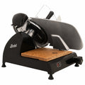 Die Berkel Red Line 300 Schwarz Original Profi-Aufschnittmaschine verfügt über ein 300 mm Rundmesser und ein Fassholz-Einlegebrett.