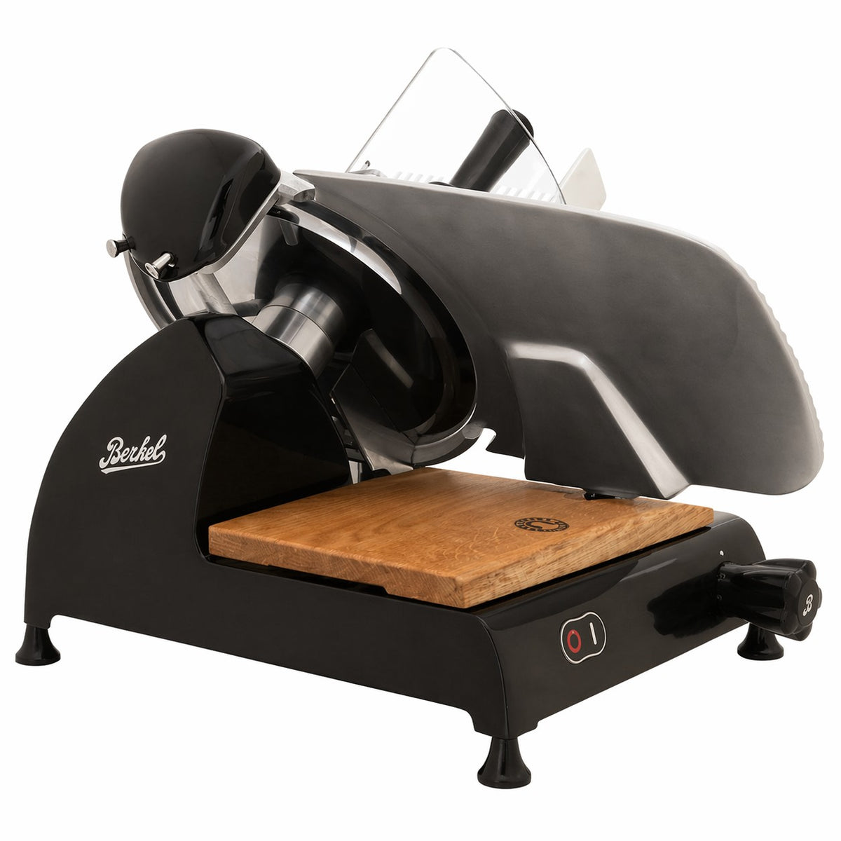 Die Berkel Red Line 300 Schwarz Original Profi-Aufschnittmaschine verfügt über ein 300 mm Rundmesser und ein Fassholz-Einlegebrett.
