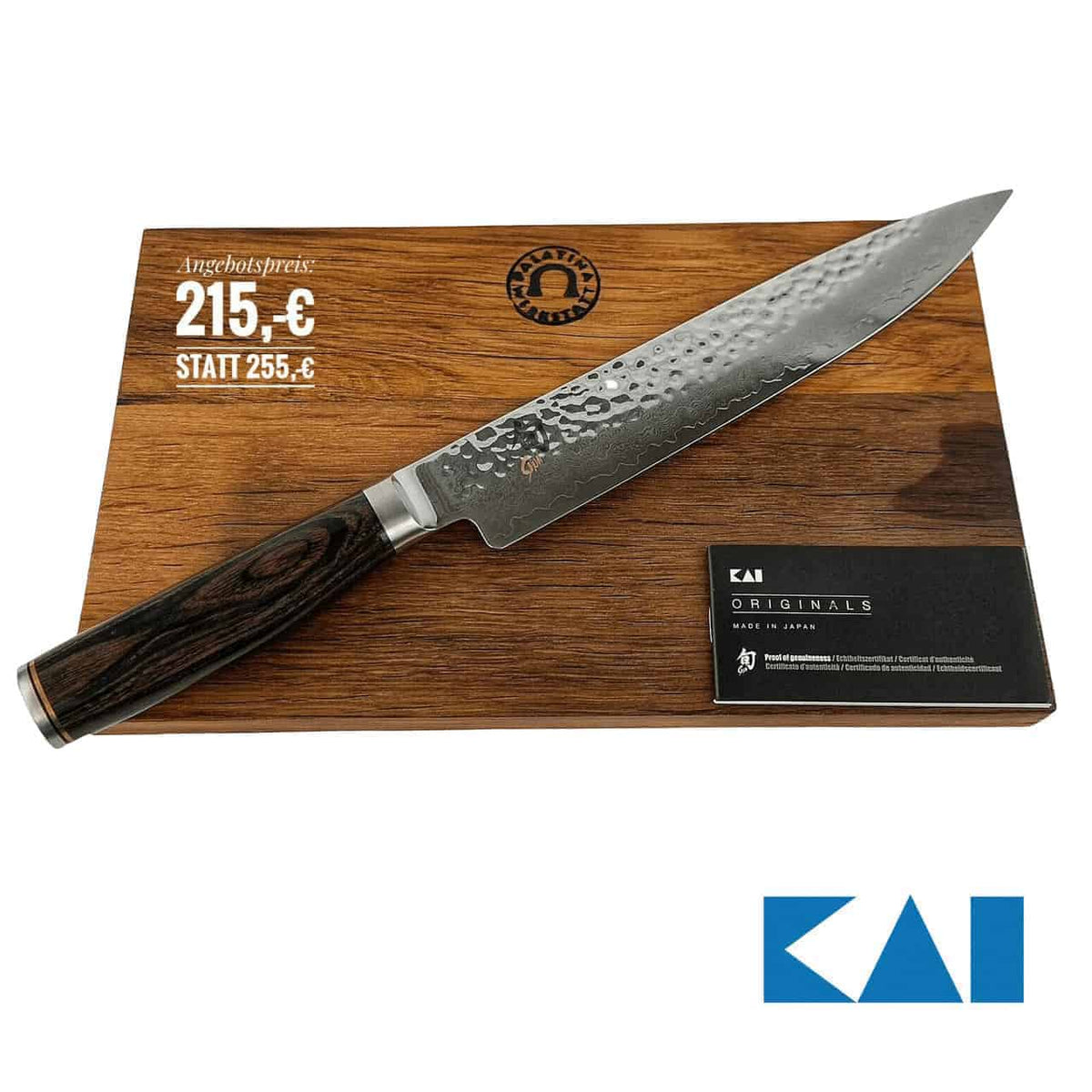 Ein hochwertiges, ultrascharfes japanisches Messer namens Kai Shun Premier Tim Mälzer (TDM-1704) mit einer gemusterten Damaststahlklinge und einem dunklen Holzgriff wird auf einem massiven Schneidebrett aus Fassholz mit den Maßen 30x18 cm präsentiert. Der Preis ist mit 215 Euro angegeben, ermäßigt von 255 Euro. Das Messer ist als KAI Originals gekennzeichnet und trägt rechts das KAI-Logo.