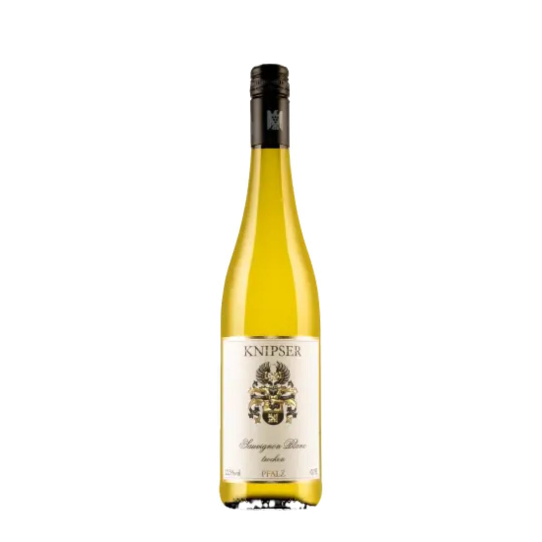 6 Flaschen Weingut Knipser Sauvignon Blanc mit schwarzem Schraubverschluss und weiß-goldenem Etikett mit Wappen auf weißem Hintergrund.