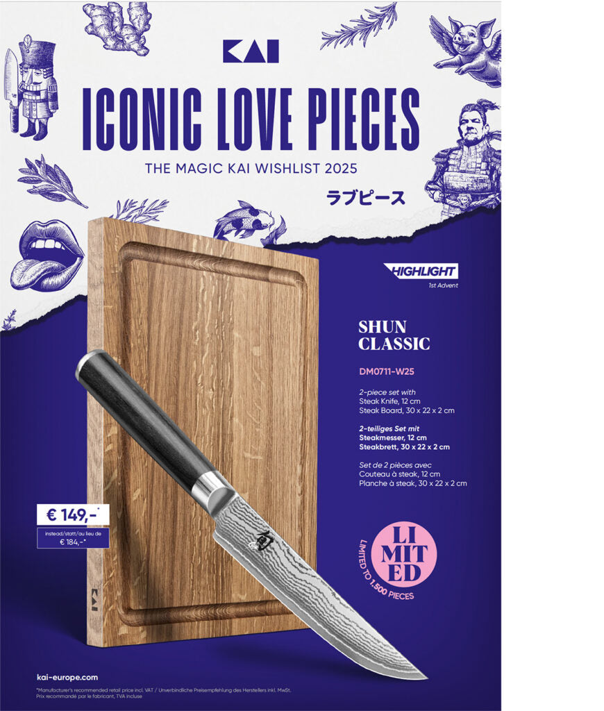 Ein Promo-Poster zeigt das KAI Steakmesser+ Steakbrett "THE MAGIC KAI WISHLIST 2025" mit blauen Akzenten und dem fetten Text "ICONIC LOVE PIECES". Preis: €149.